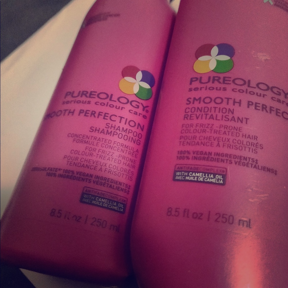 Pureology Smooth Perf. Shampoo & Conditioner Set